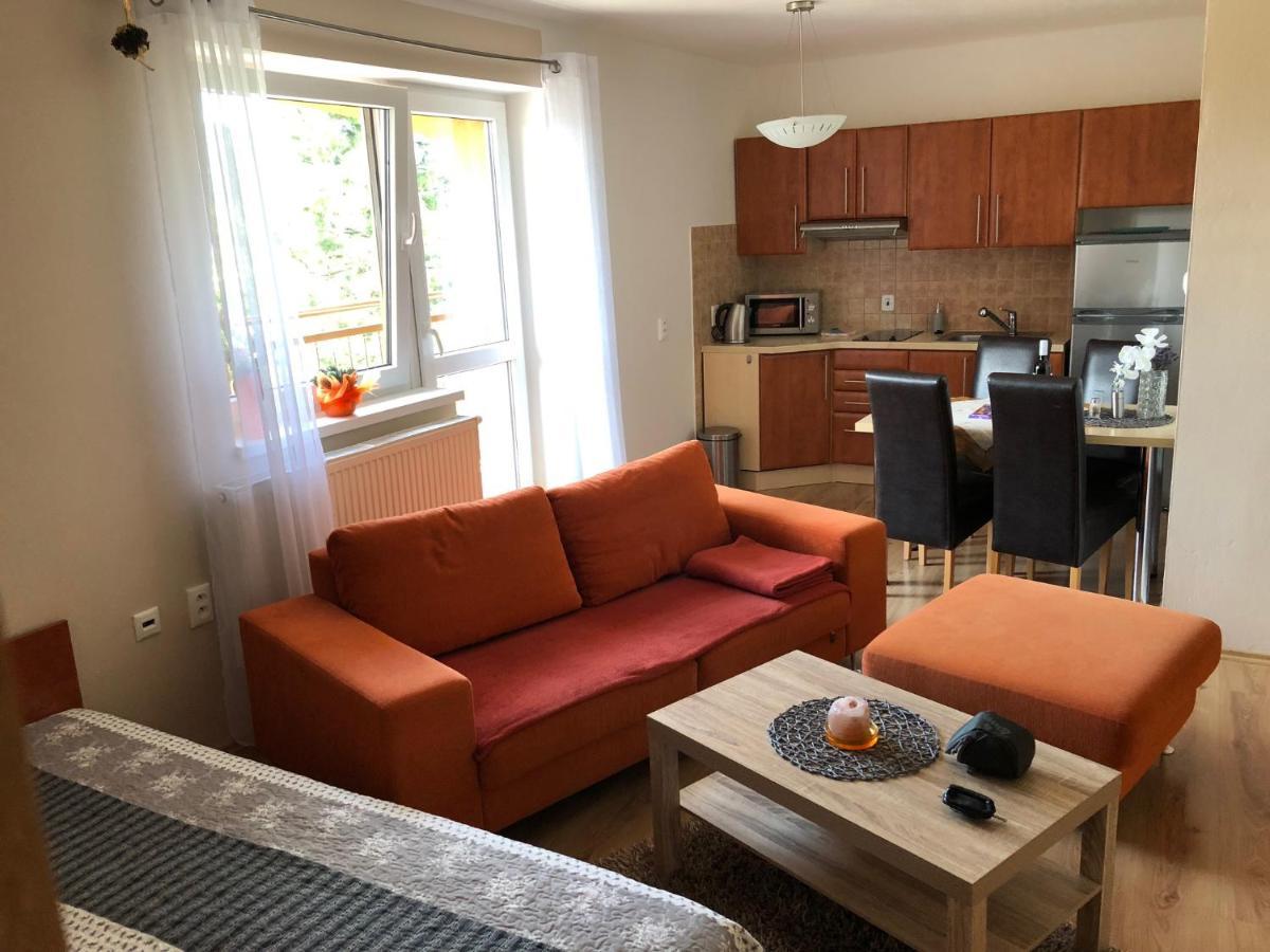Appartement Beska à Bešeňová Extérieur photo