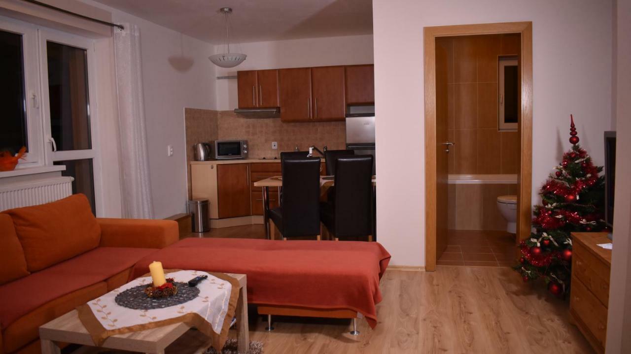 Appartement Beska à Bešeňová Extérieur photo